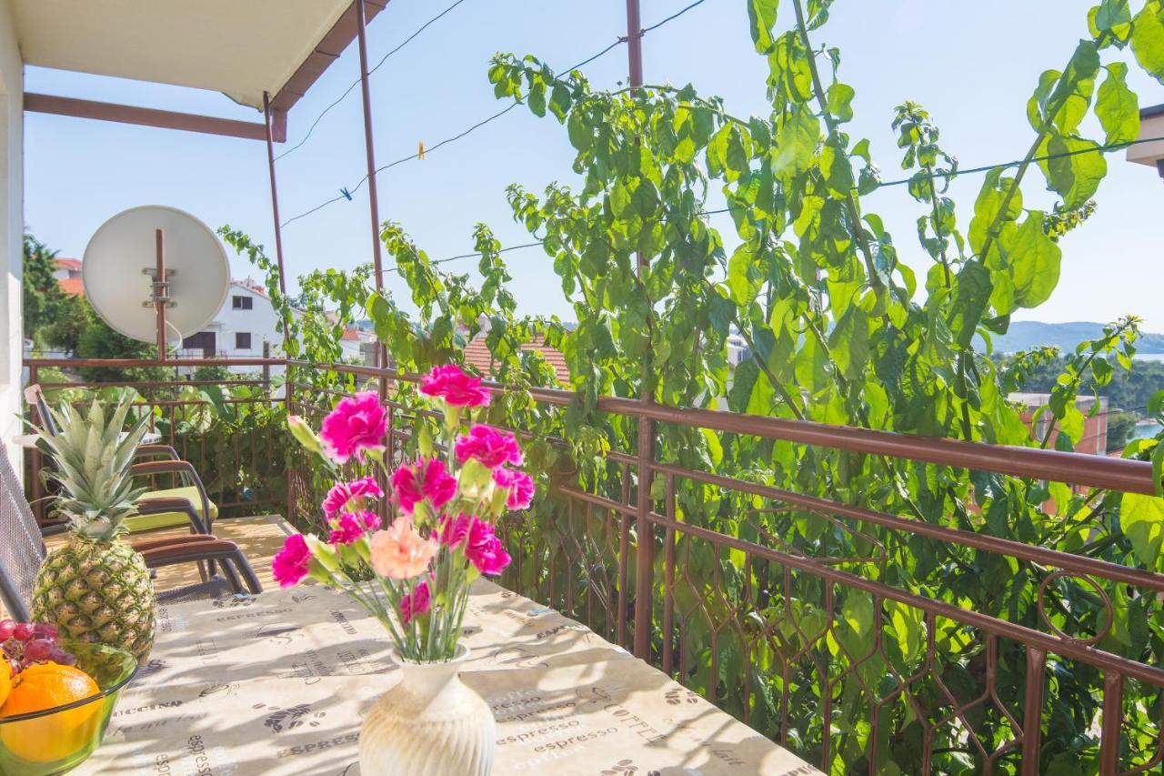Apartment Pepica Trogir Exterior photo